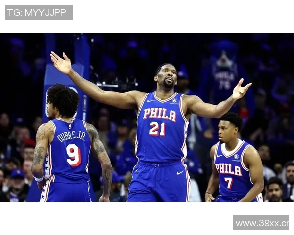 媒体人调侃恩比德三分球罚球独特方式引发热议