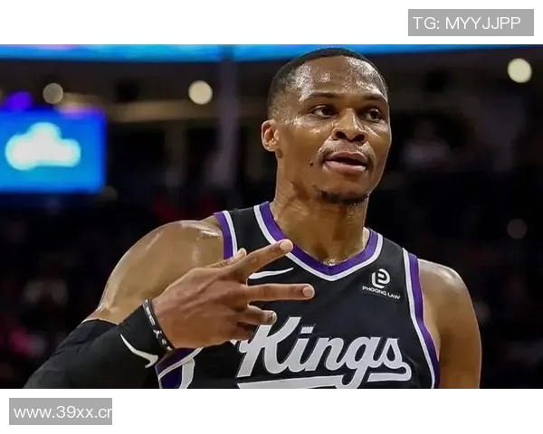 掘金半场小幅领先国王约基奇表现出色戈登贡献12分威少状态低迷三分球未能命中