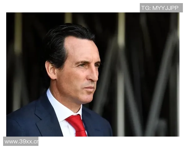 温格回忆亨利初期心态转变：我鼓励他踢中锋不必担心进球